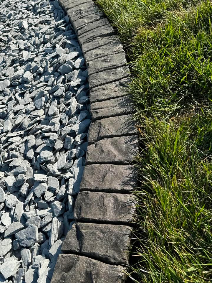 Farmhouse Brick stamped concrete curbing pattern