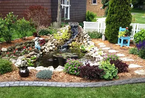 Flagstone stamped concrete curbing pattern